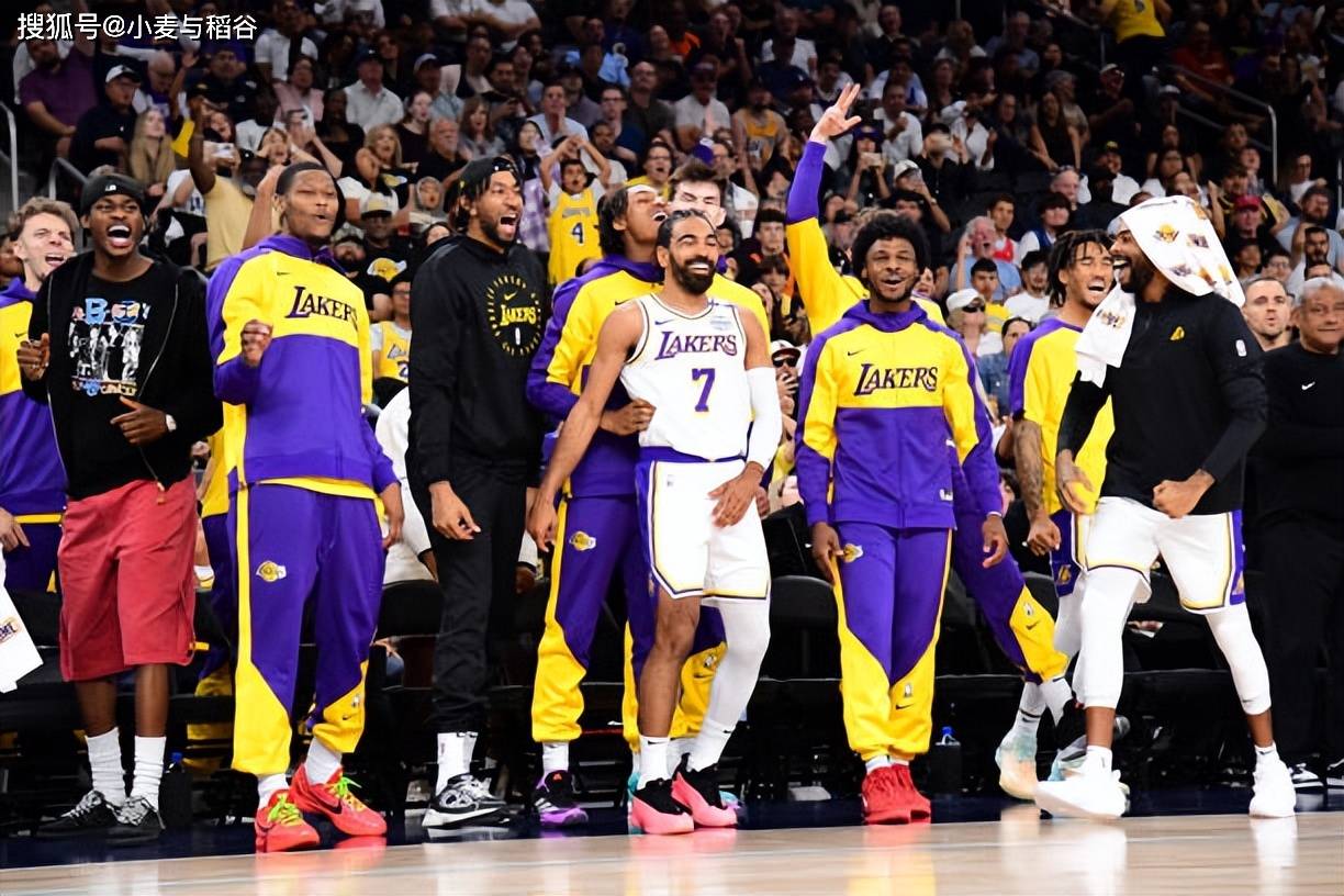 媒体人：13名球员出征韩国，张宁等五名集训球员已解散各自回队（媒体人称：13人赴韩，张宁等5名集训球员已离队回各队）