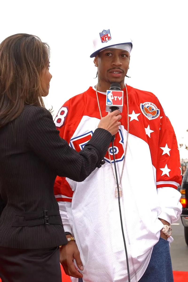 拓媒：杨瀚森面对艰难的对位但从未退缩，这对他算是一种胜利（拓媒：直面强硬对位，杨瀚森从不退让，这已是他的胜利）