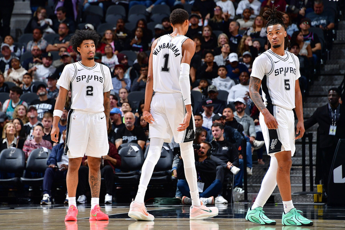 从2002年韩日世界杯开始喜欢上足球，当时政治老...（我的足球情结始于2002年韩日世界杯）